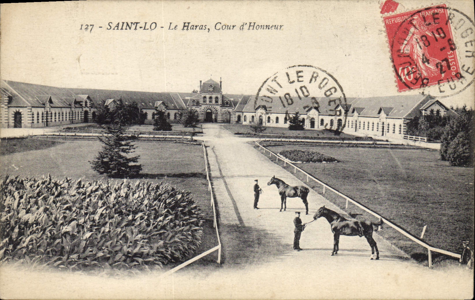 SAINT-LO - Le Haras, Cour d'Honneur — éditeur inconnu, n° 127