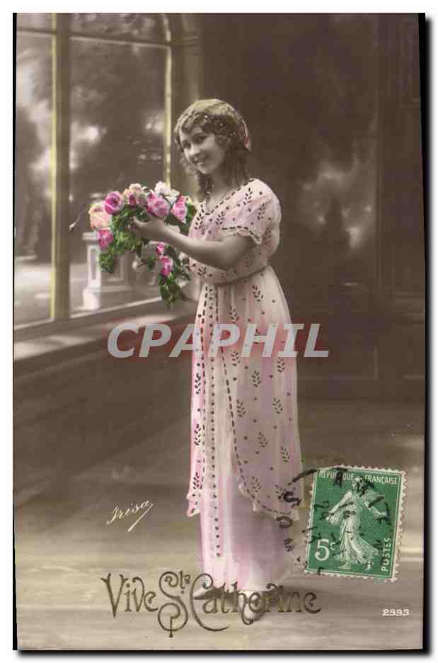 Femme en robe rose tenant un bouquet — 'Vive Sainte Catherine' — Irissa, n°2993