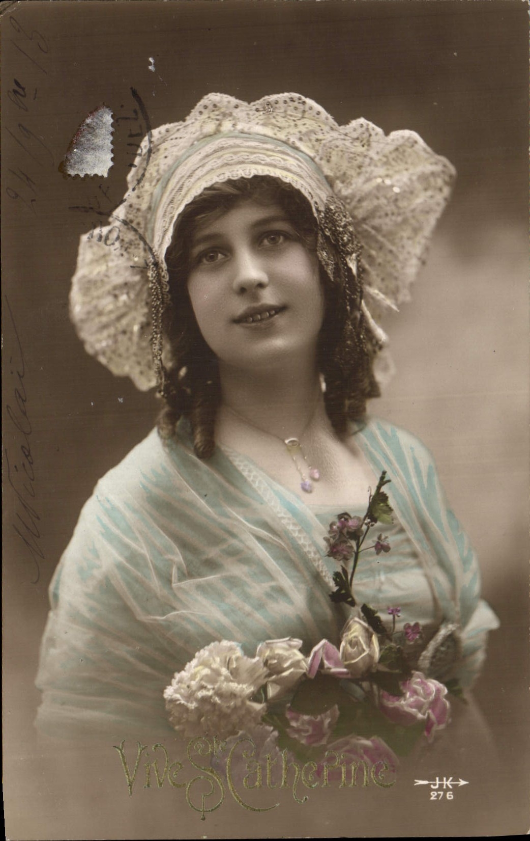 CPA Fantaisie Femme Bonnet Ste Catherine