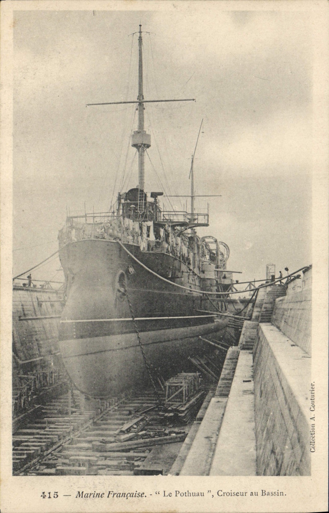 Le Pothuau — Croiseur au Bassin — Collection A. Couturier, n°415