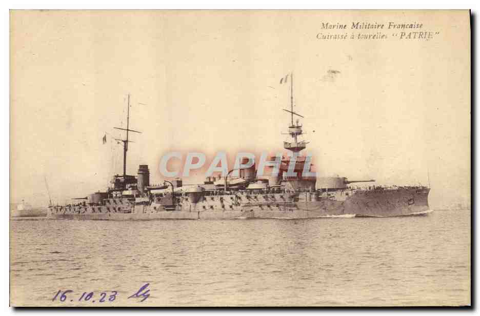 CPA Bateau de Guerre Cuirasse a tourelles Patrie