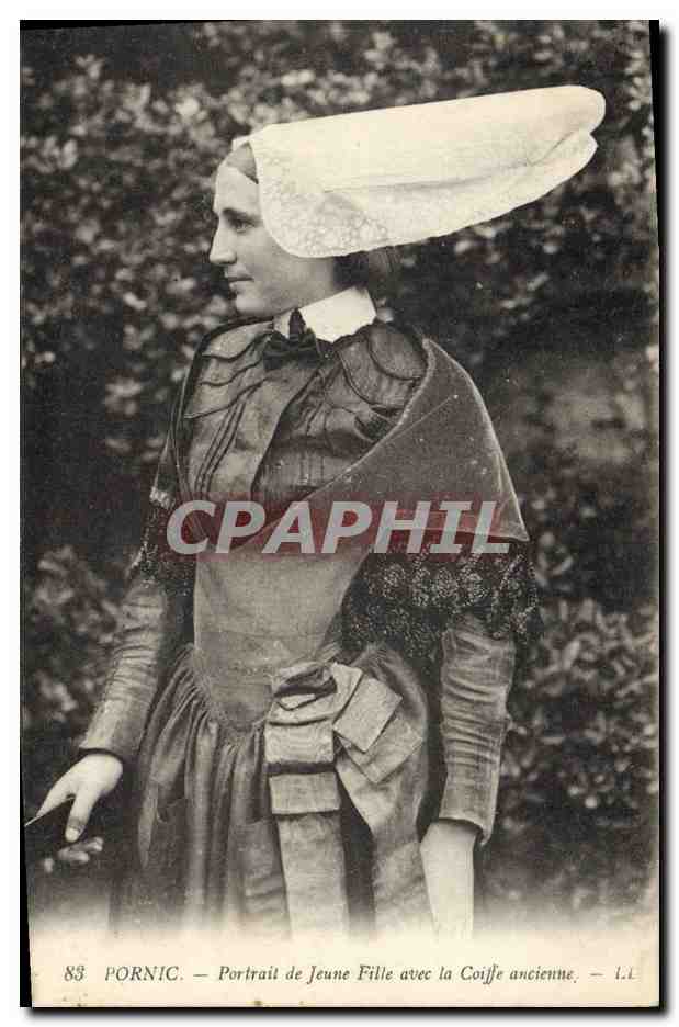 CPA Folklore Pornic Portrait de jeune fille avec la coiffe ancienne 