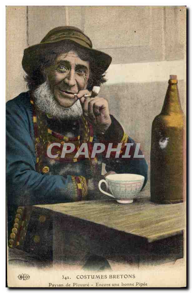 CPA Folklore Paysan de Plouare Encore une bonne pipee Tabac Pipe 