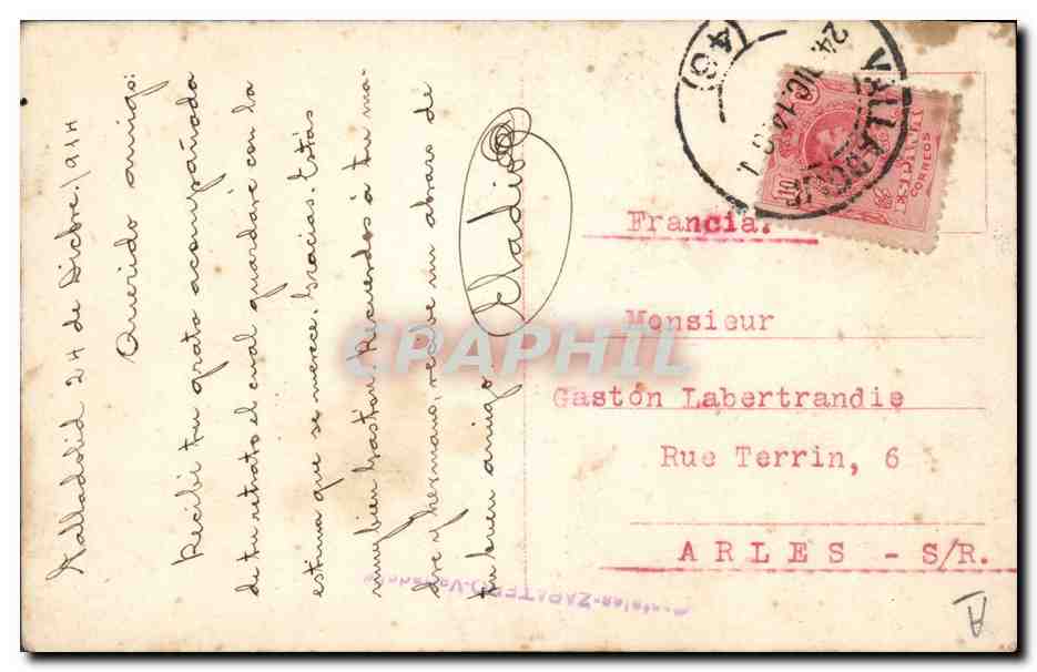 Femme en chapeau jaune et plume bleue — 'Muchas Felicidades' — 1915 — Reverso