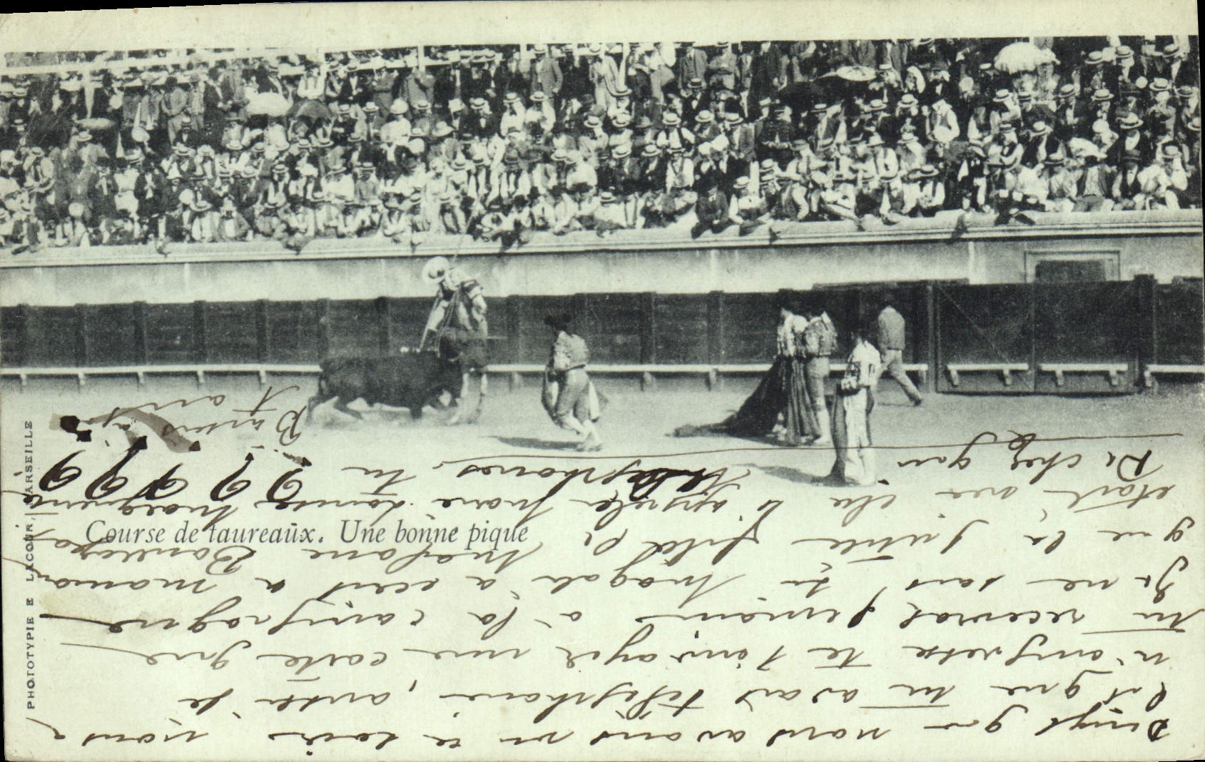 Course de taureaux — Une bonne pique — Phototypie E. Lacour, Marseille