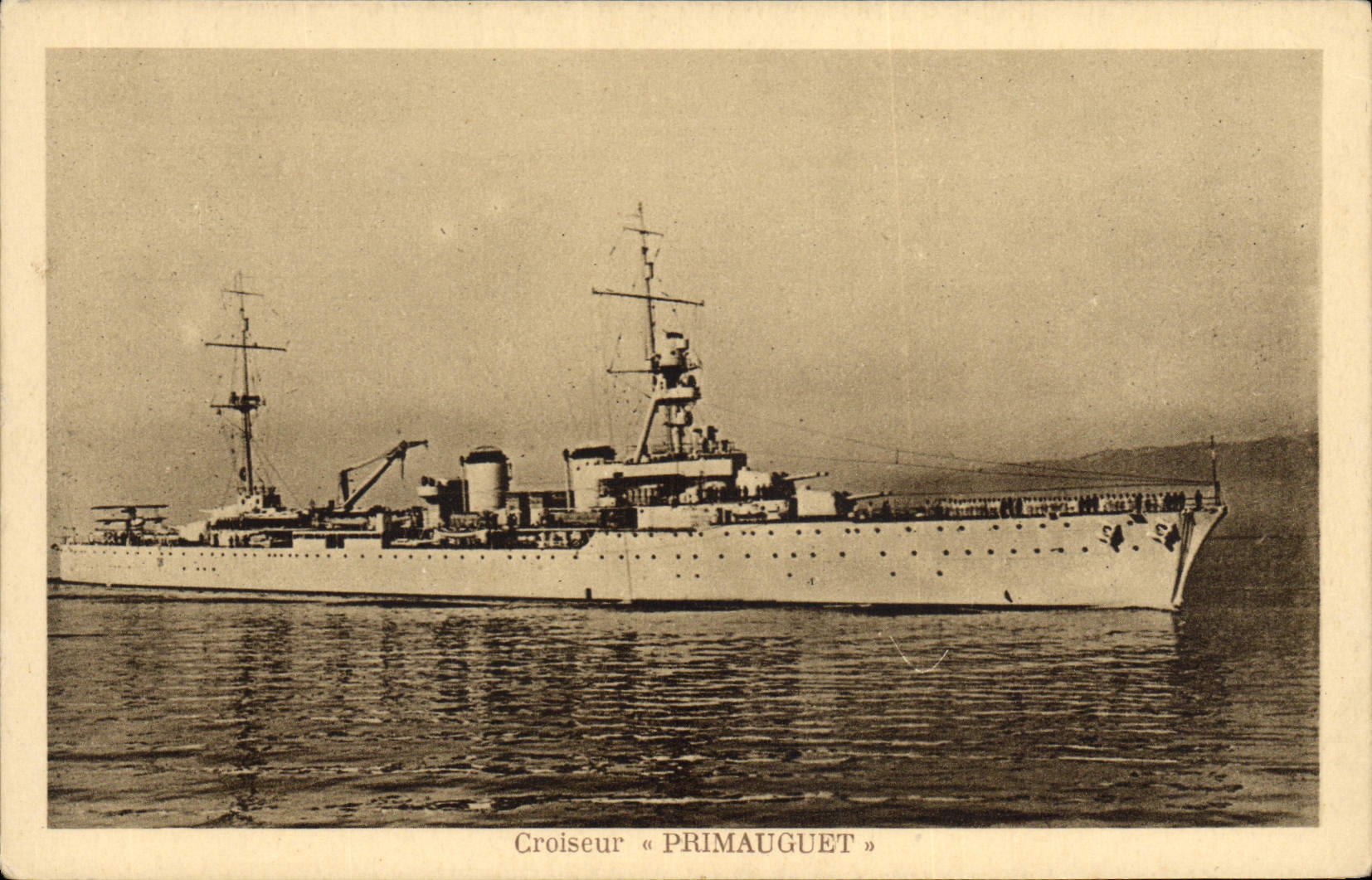 CPA Bateau de Guerre Croiseur Primauguet 
