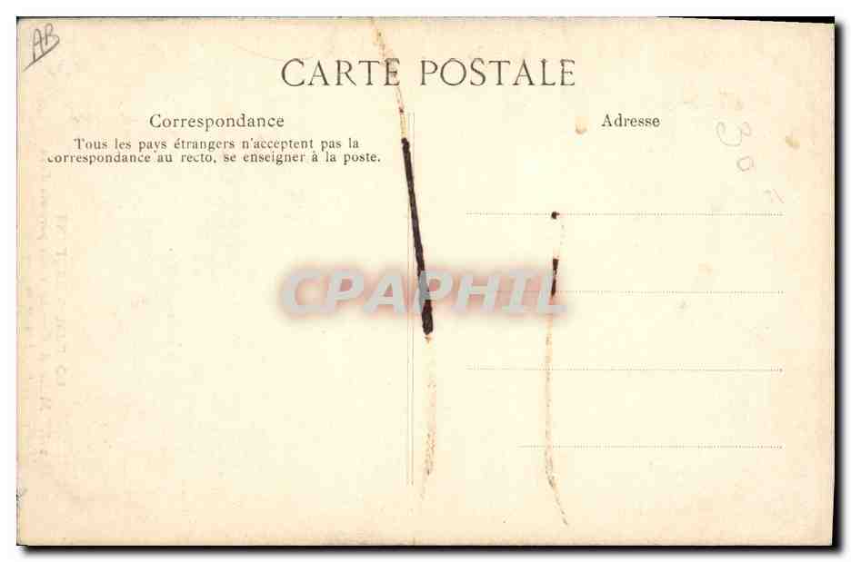 CPA Folklore Morlaix La vieille porteuse d'eau fumant sa pipe Tabac  — Verso