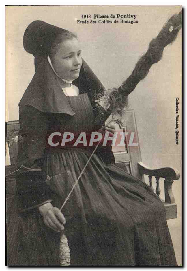 CPA Folklore Fileuse de Pontivy 