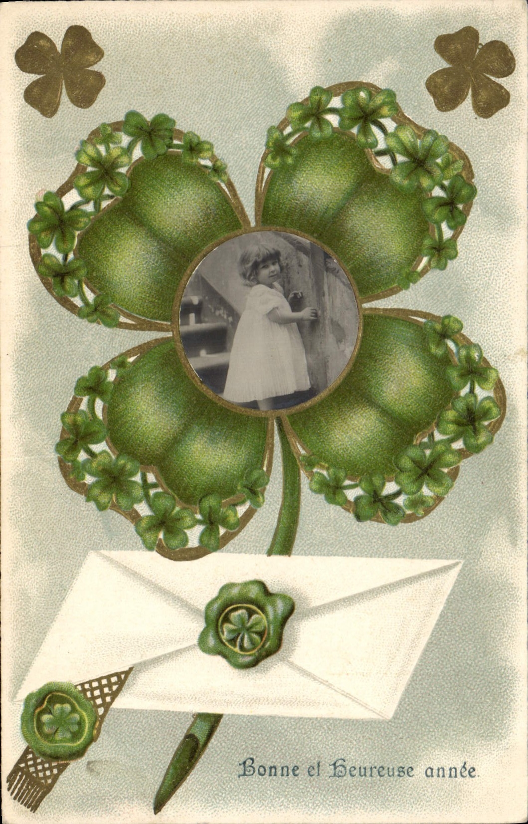 CPA Fantaisie Fleurs Enfant Trefles 