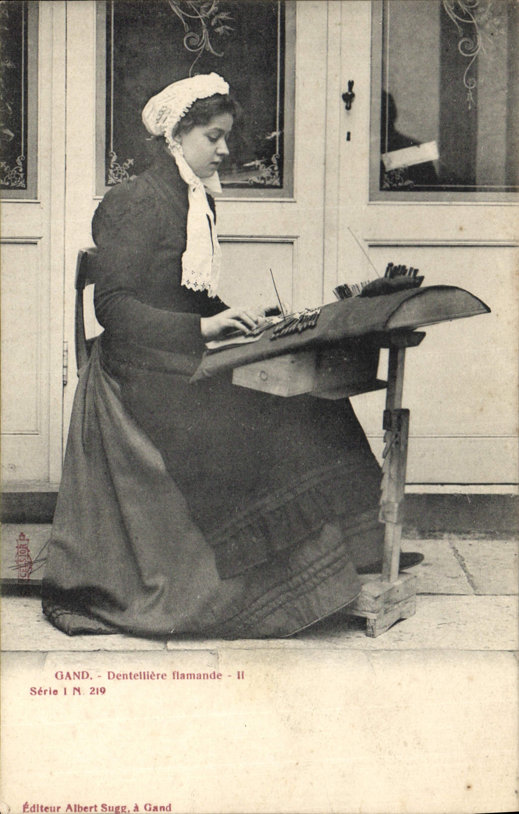 Dentellière flamande — Gand — Éditeur Albert Sugg, à Gand, Série I N. 219