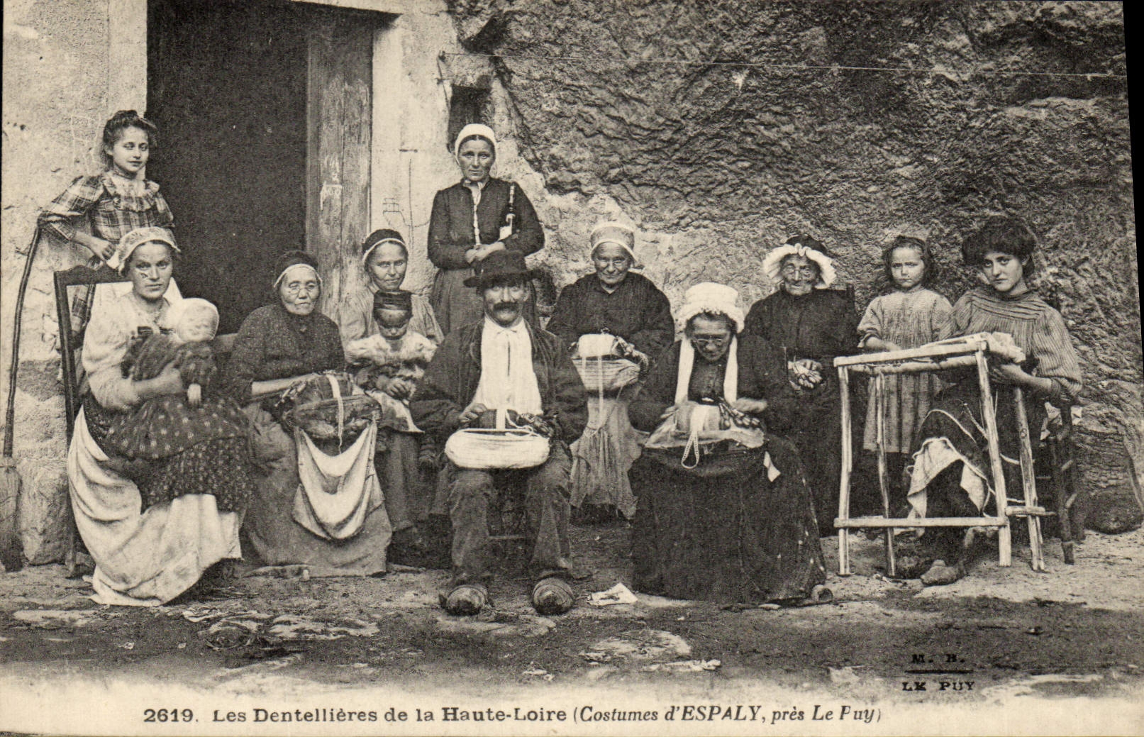 Die Dentellières der Haute-Loire — Kleidung von ESPALY, nahe Le Fuy — M.-H. Le Puy