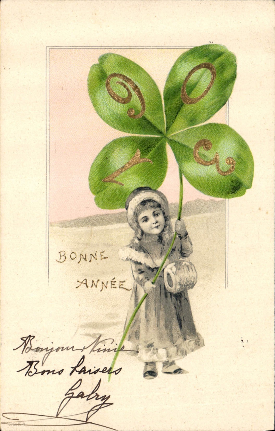 Fille tenant une feuille de trèfle à quatre feuilles — Bonne Année — éditeur non identifié