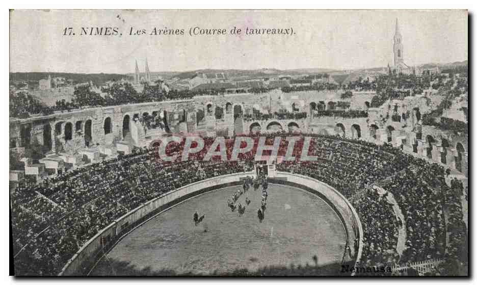 CPA Corrida Course de Taureaux Nimes Les arenes 