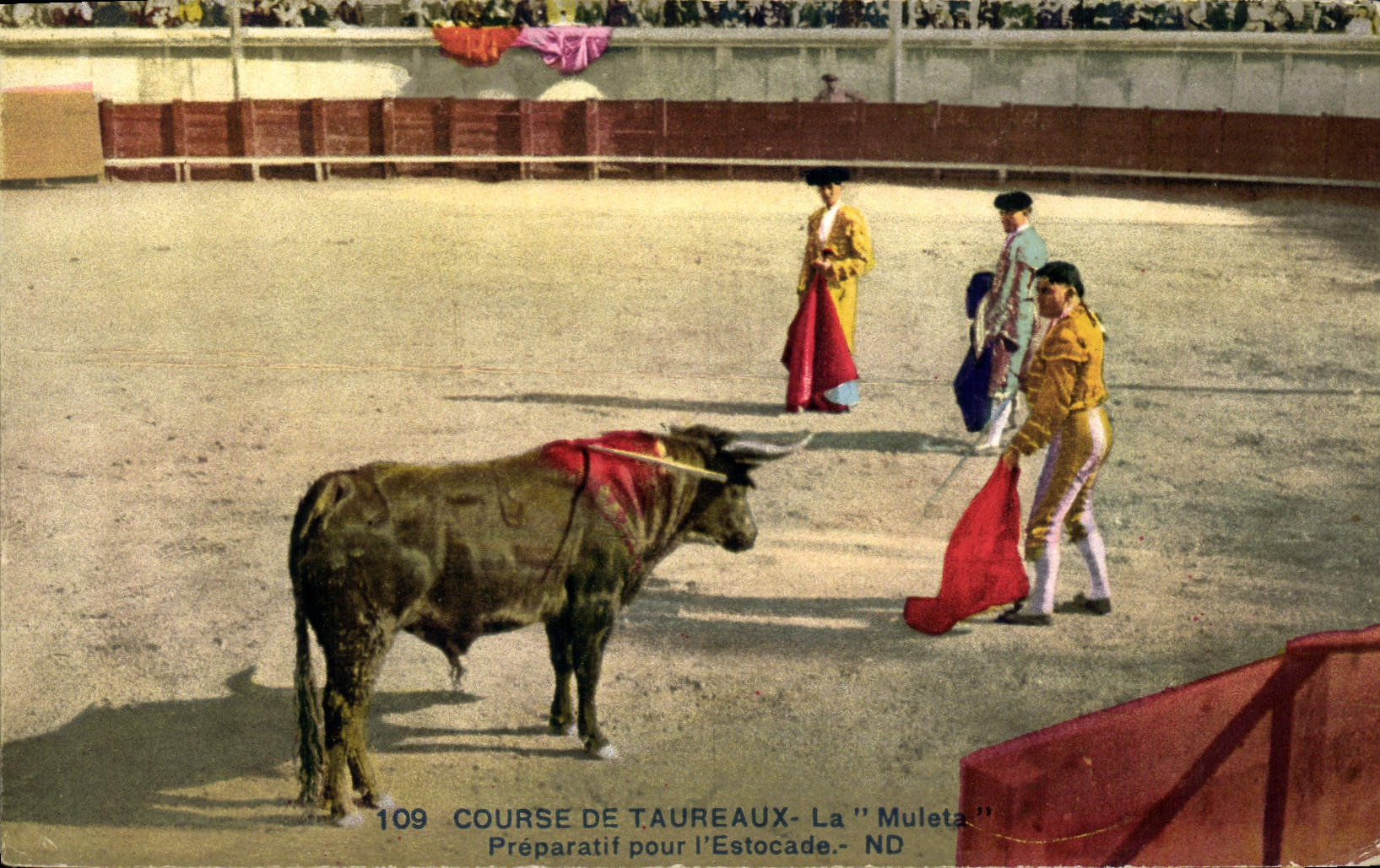 CPA Corrida Course de Taureaux La muleta Preparatif pour l'estocade 