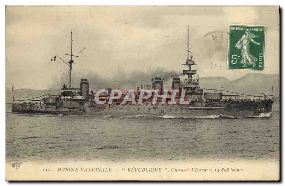 CPA Bateau de Guerre Republique Cuirasse d'escadre 