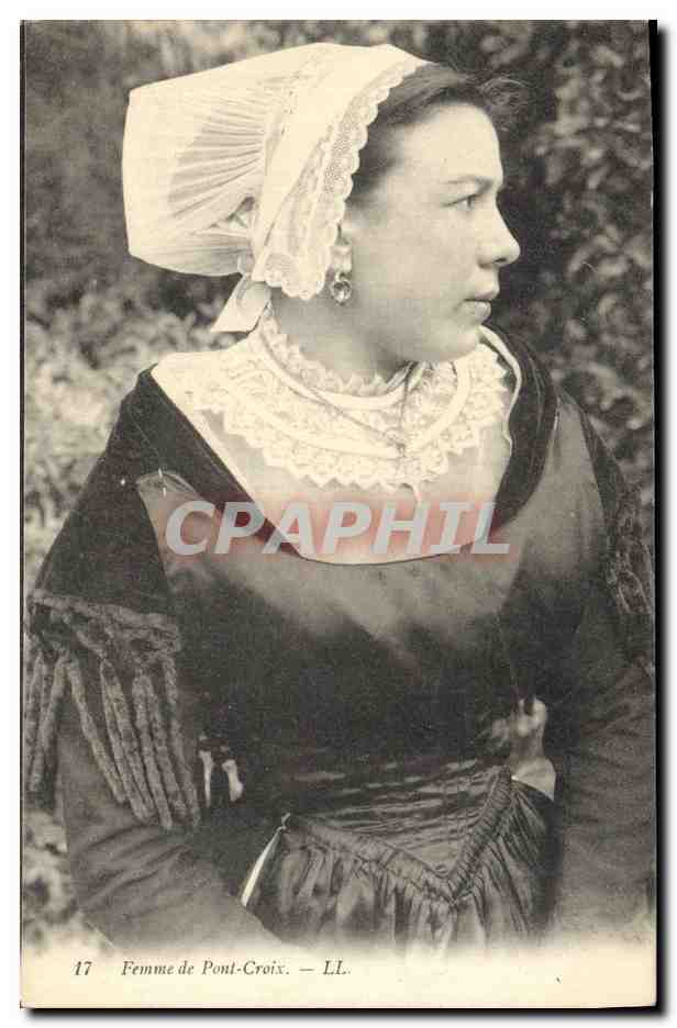 CPA Folklore Femme de Pont Croix 