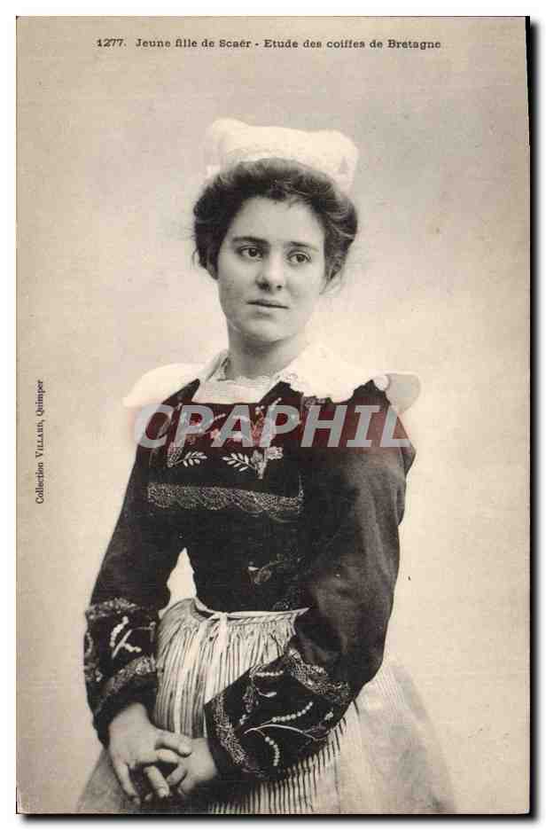 CPA Folklore Jeune fille de Scaer 