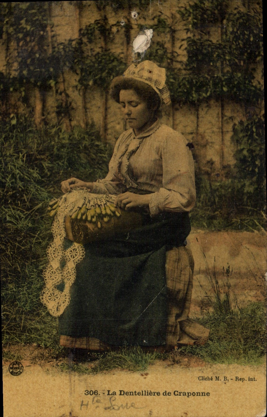 CPA Dentelle Dentelliere de Craponne 