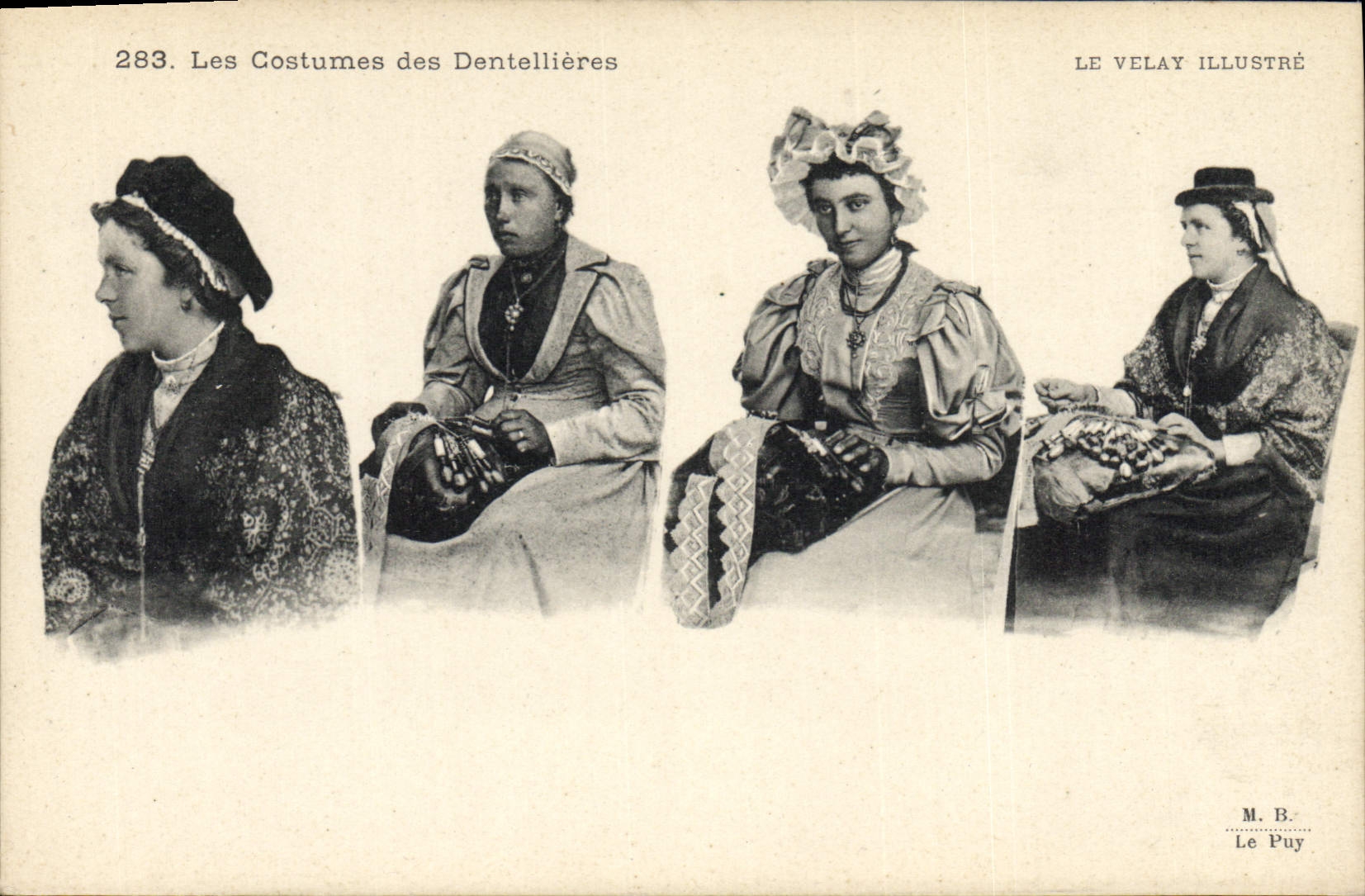 CPA Dentelle Les costumes des dentellieres Le Velay 