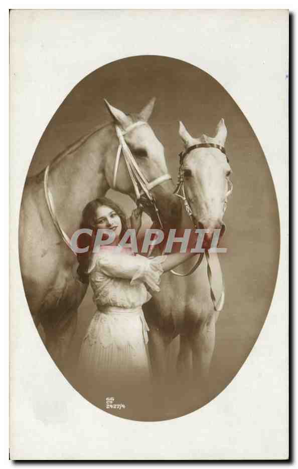 Jeune fille avec deux chevaux — photographie en sépia — éditeur CPAPHIL, n° 2427/4