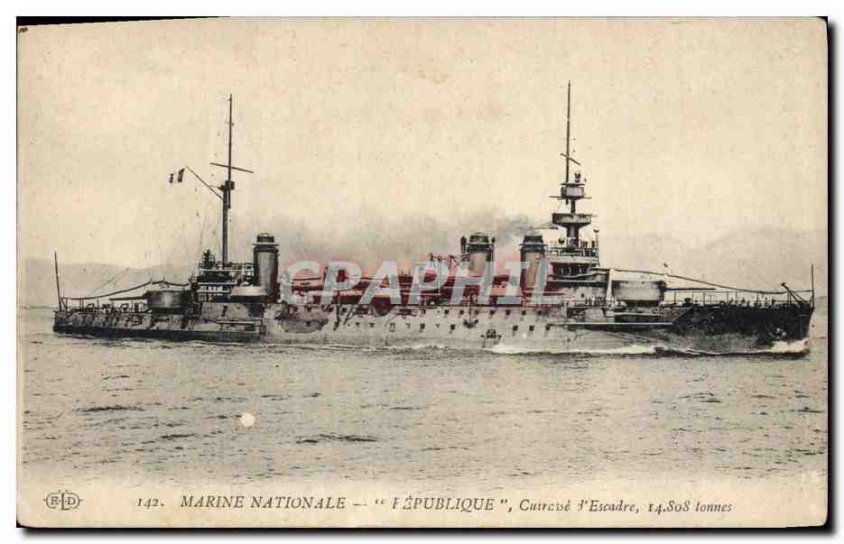 CPA Bateau de Guerre Republique Cuirasse d'escadre