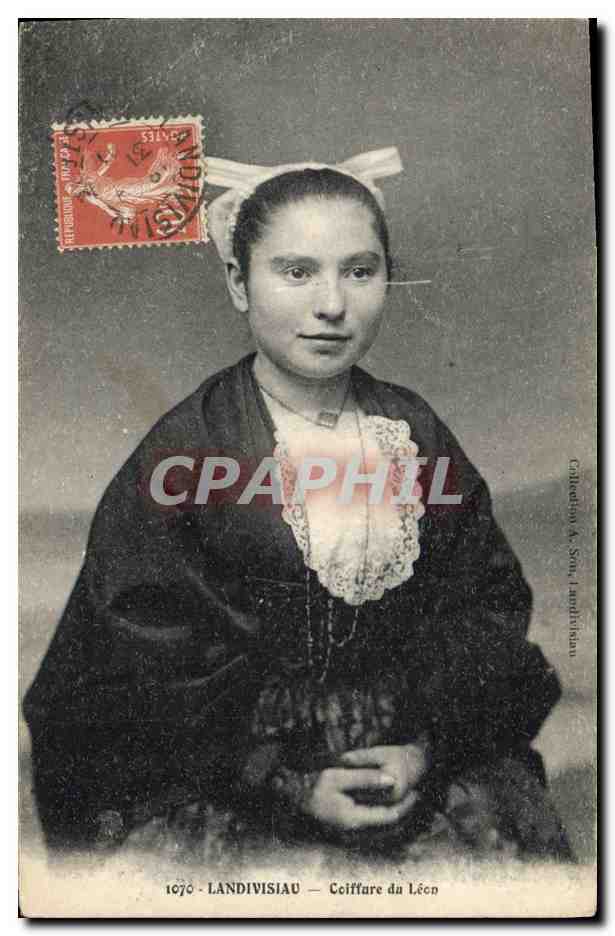 CPA Folklore Landivisiau Coiffure du Leon 