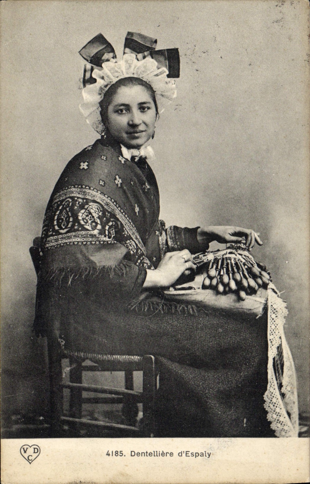 CPA Folklore Dentelle Dentelliere d'Espaly