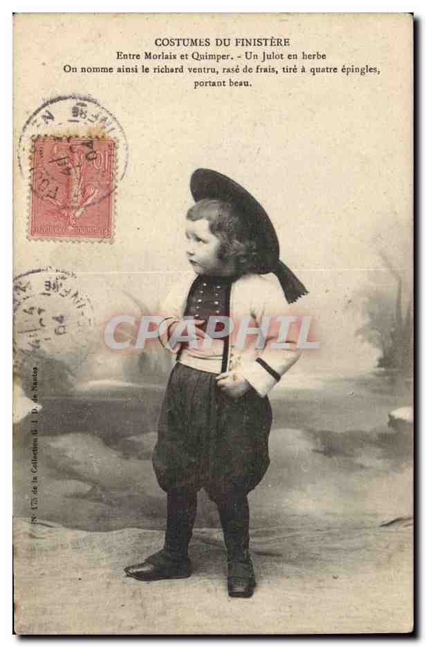 CPA Folklore Costumes du Finistere Entre Morlaix et Quimper Un julot en herbe 
