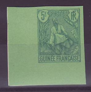 Guinee Berger Pulas n°32 5F Vert non dentelé coin de feuille