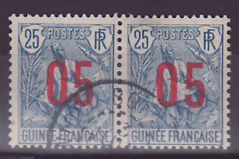 Guinee Berger Pulas 25c n° 59a Chiffres espacés tenant a normal Obl (tir 506)