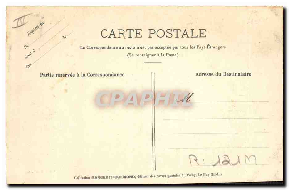 CPA Dentelle Dentelliere Auvergne Un groupe de Dentellieres Auvergnates  — Verso