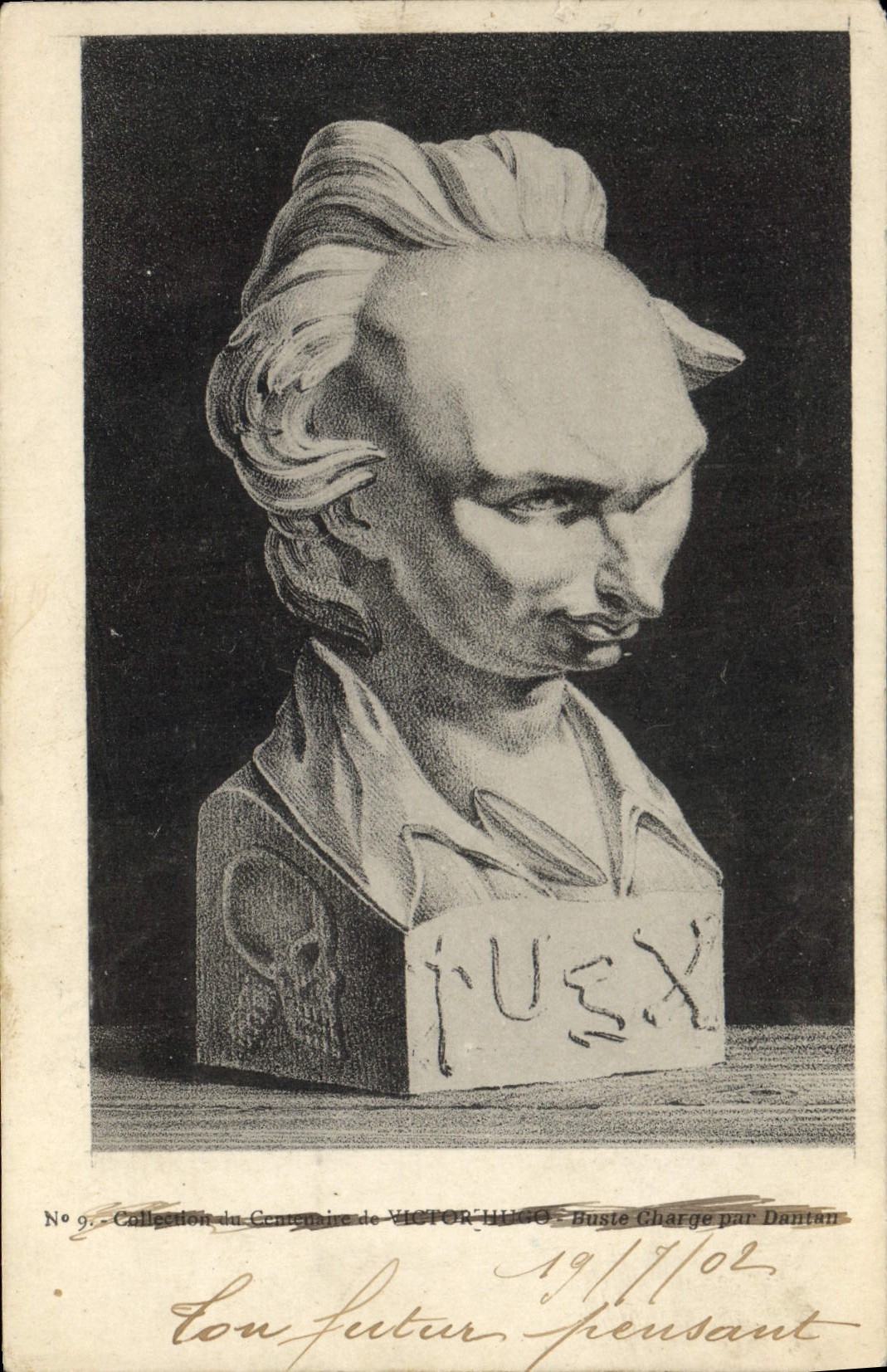 Buste caricaturé de Victor Hugo — Collection du Cratenaire de Victor Hugo — Buste chargé par Dantan — N° 9