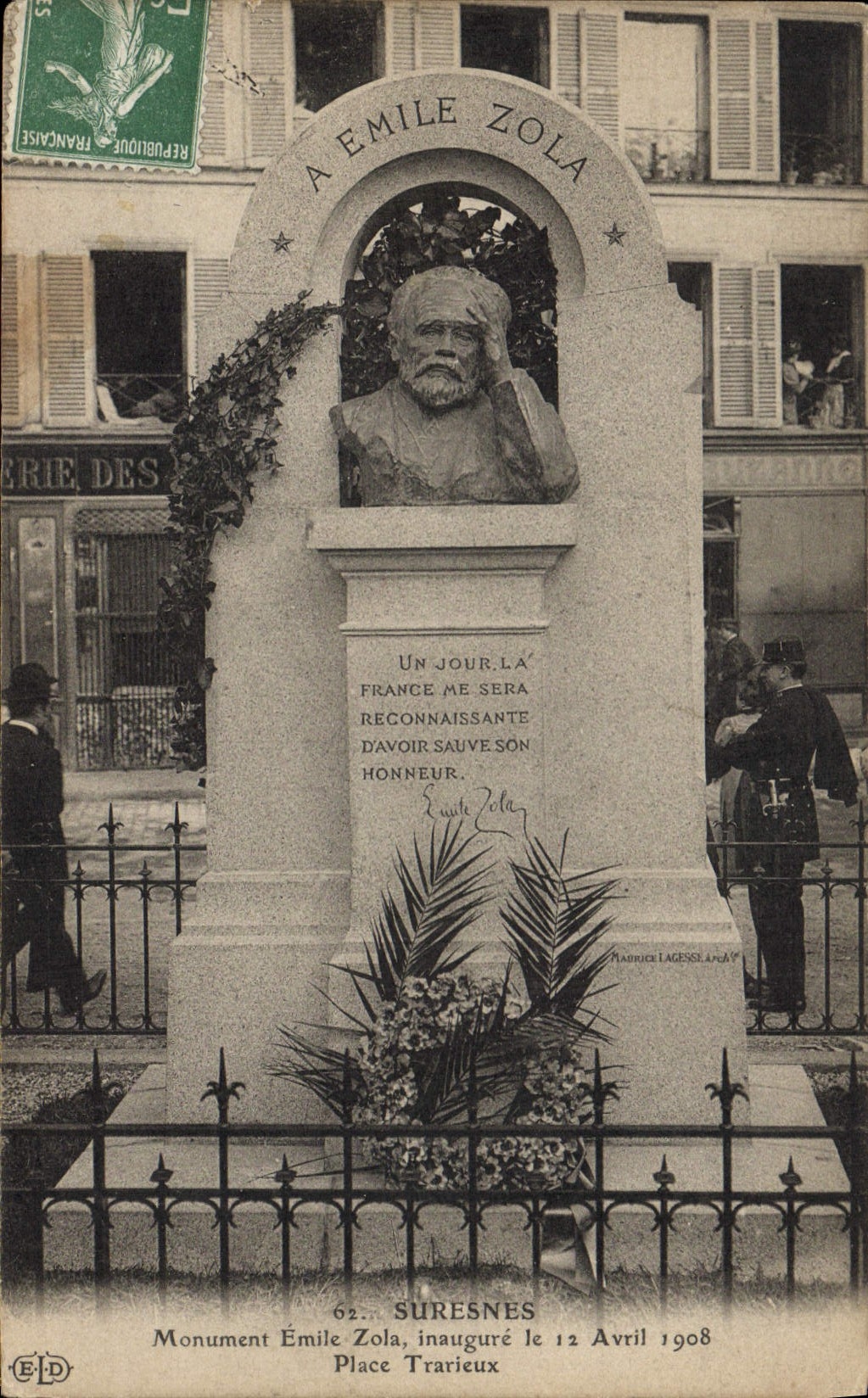 CPA Emile Zola Monument Place Trarieux Suresnes 