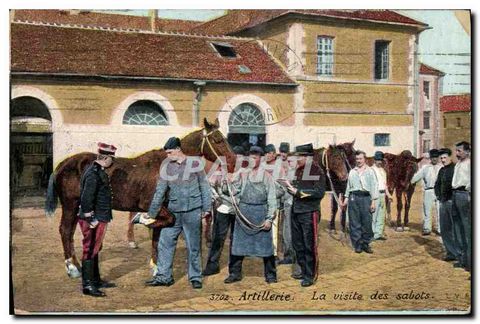 CPA Cheval Equitation Hippisme Artillerie La visite des sabots 