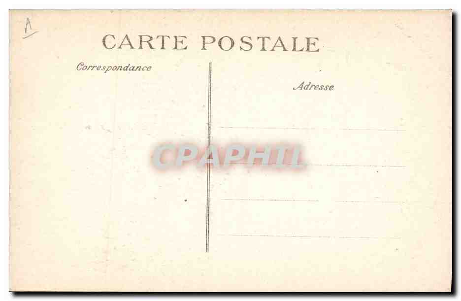 CPA Folklore Concarneau Le repos de la ramandeuse  — Verso