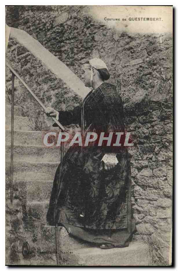 CPA Folklore Costume de Questembert 
