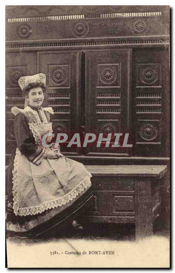 CPA Folklore Costume de Pont Aven 