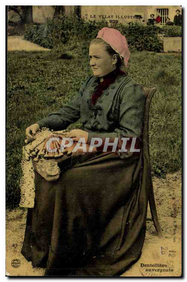 CPA Dentelle Dentelliere Auvergnate Le Velay 
