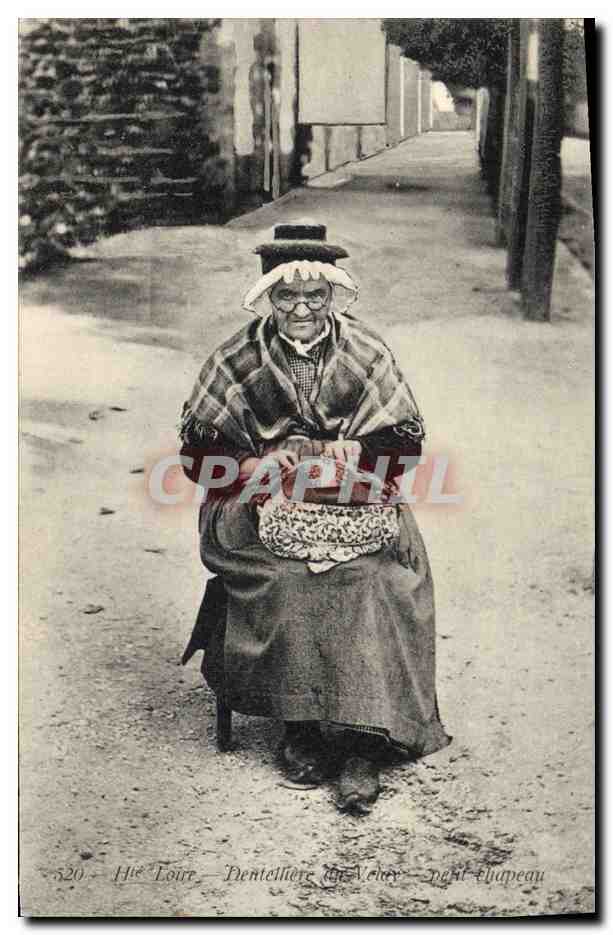 CPA Dentelle Dentelliere du Velay petit chapeau Haute Loire 