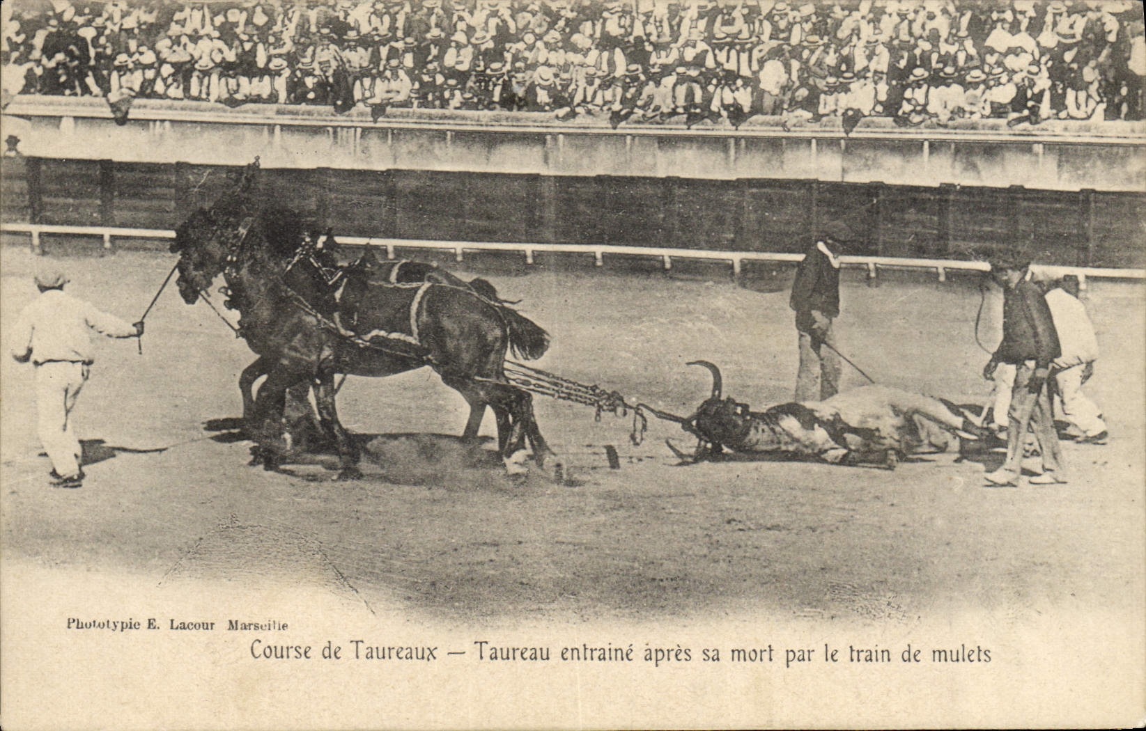 CPA Corrida Course de taureaux Una buena vara recargando 