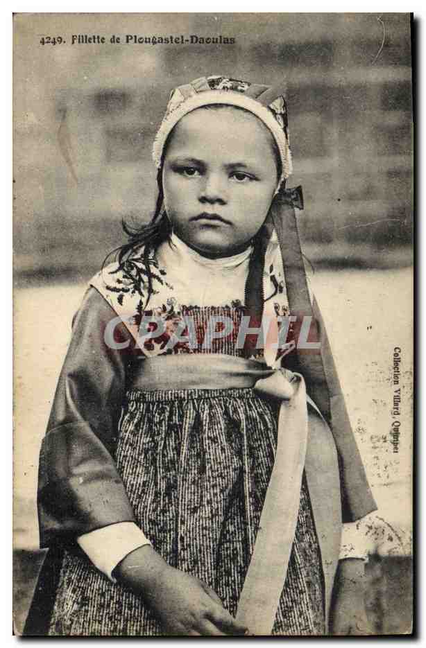 CPA Folklore Fillette de Plougastel Daoulas 