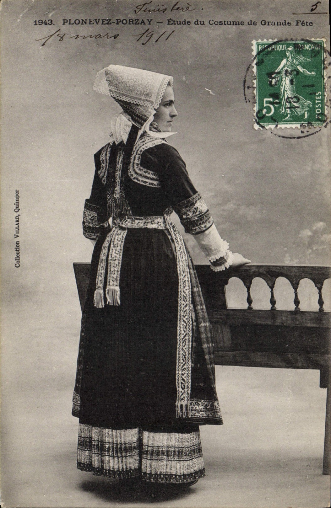 CPA Folklore Plonevez Porzay Etude du costume de Grande Fete