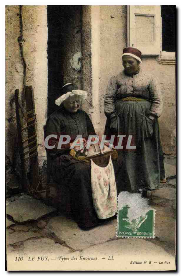 CPA Folklore Dentelle Dentelliere Le Puy Type des environs 