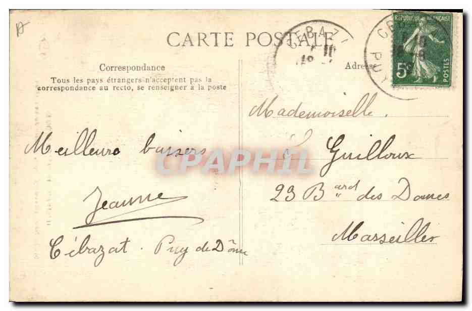 CPA Folklore Dentelle Dentelliere Auvergne Sur le seuil du logis un brin de causette  — Verso