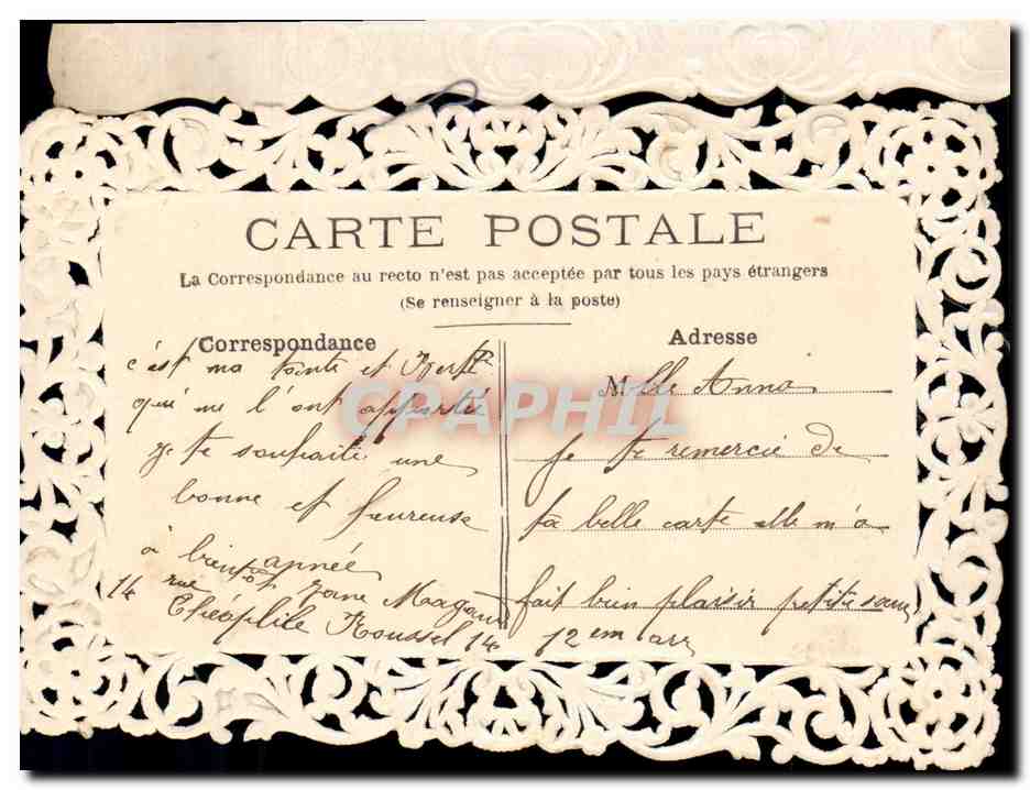 Mano che regge un bouquet d'oblio — 365 giorni di felicità — editore sconosciuto — Verso