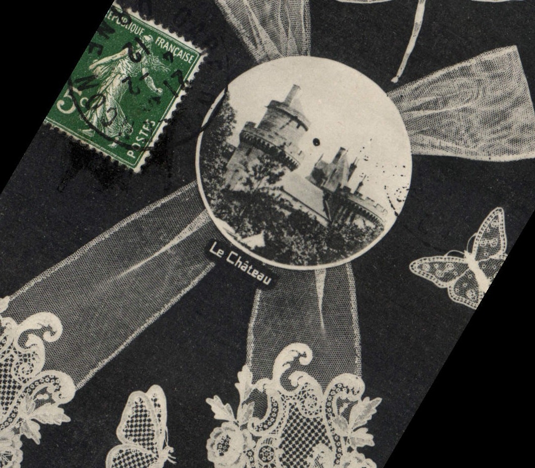 CPA Folklore Dentelle Dentelliere Point d'Alencon Le chateay