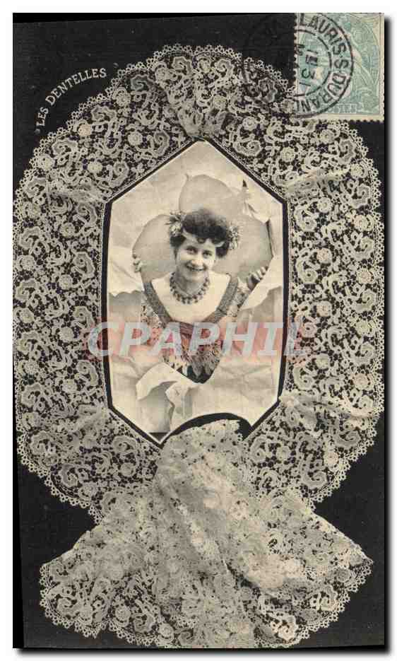 CPA Folklore Dentelle Dentelliere 