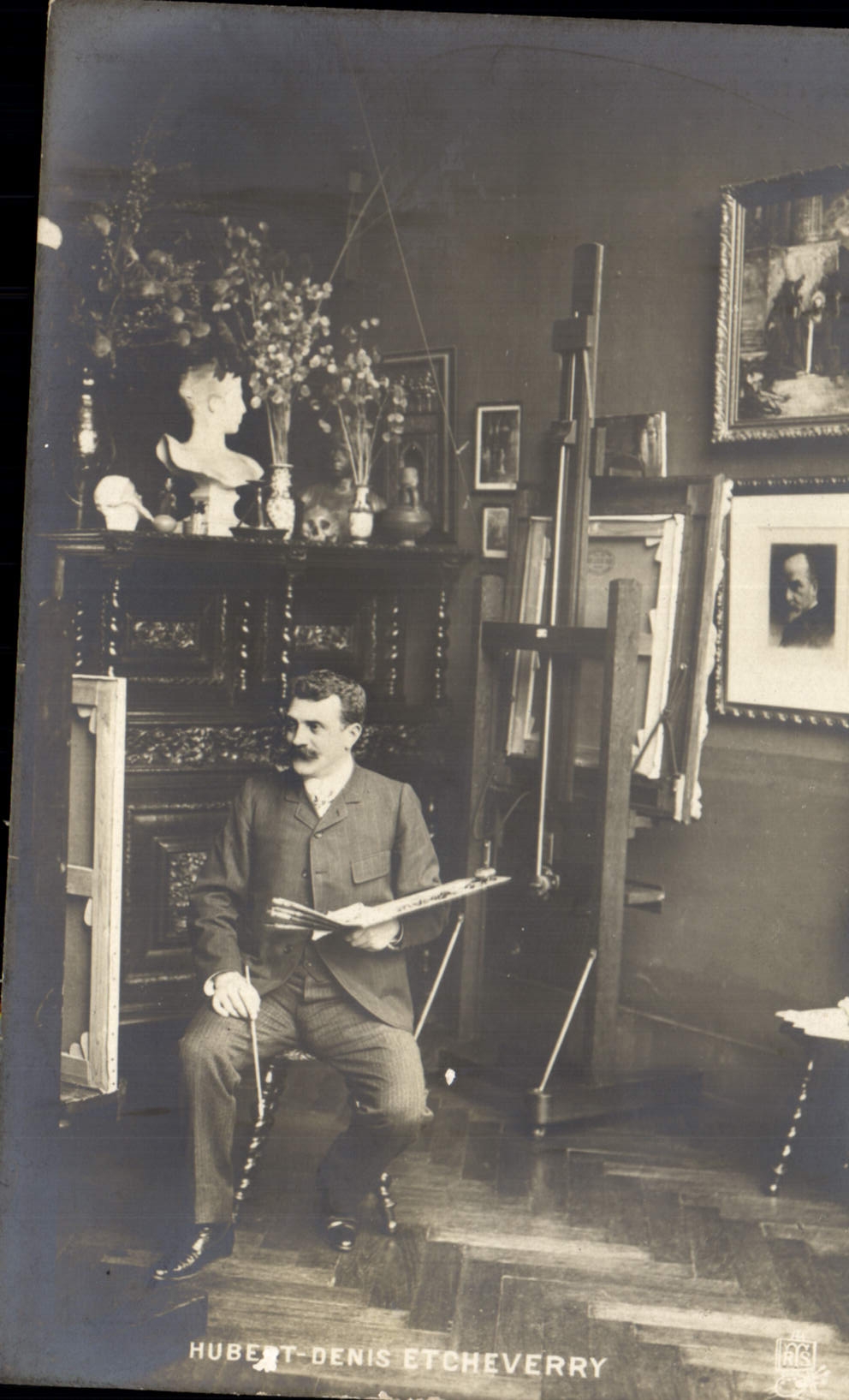 Hubert-Denis Etcheverry — artiste dans son atelier — éditeur Raphael Tuck & Fils, série 830P