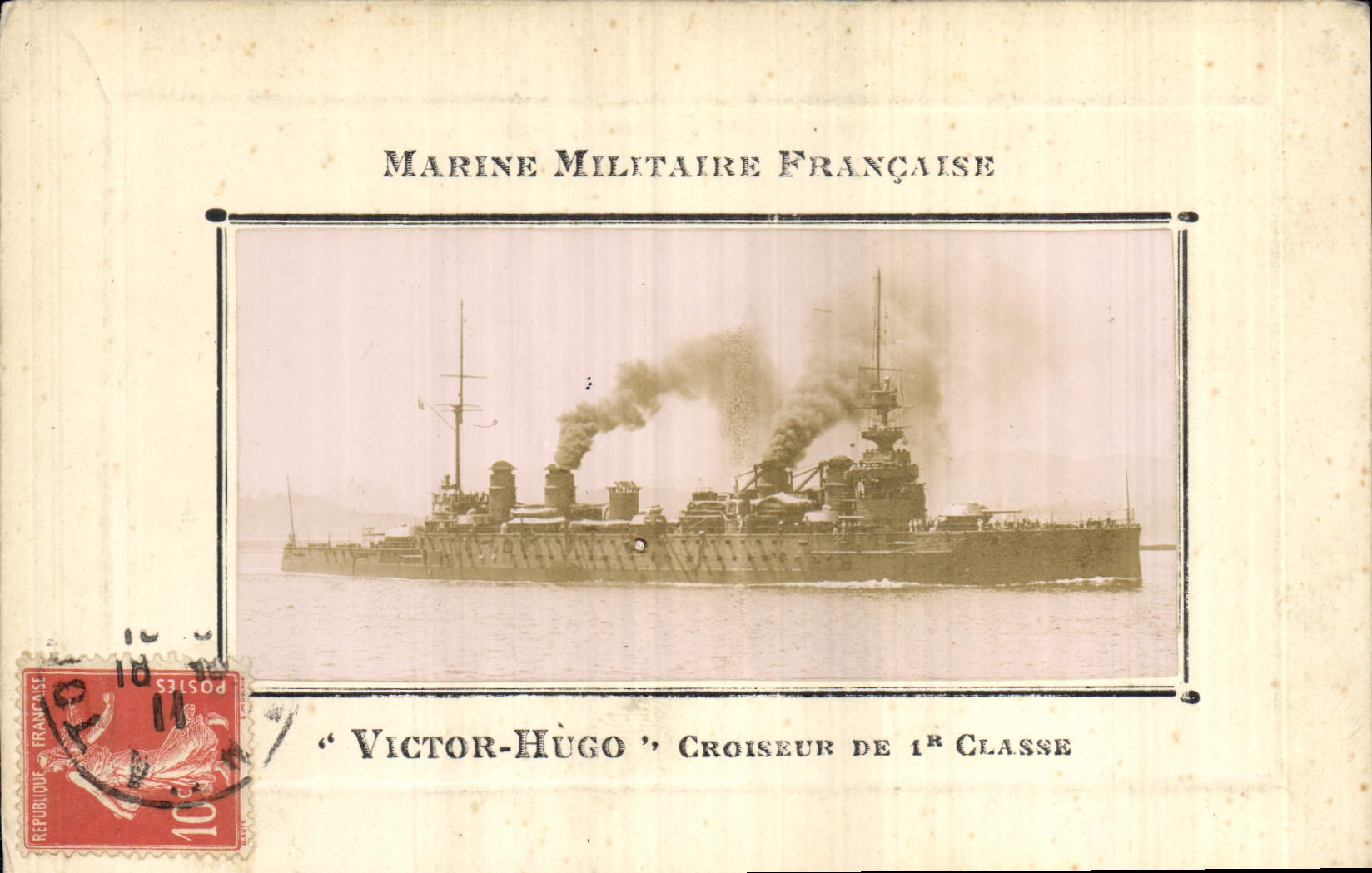 CPA Bateau de Guerre Victor Hugo Croiseur de 1ere classe 