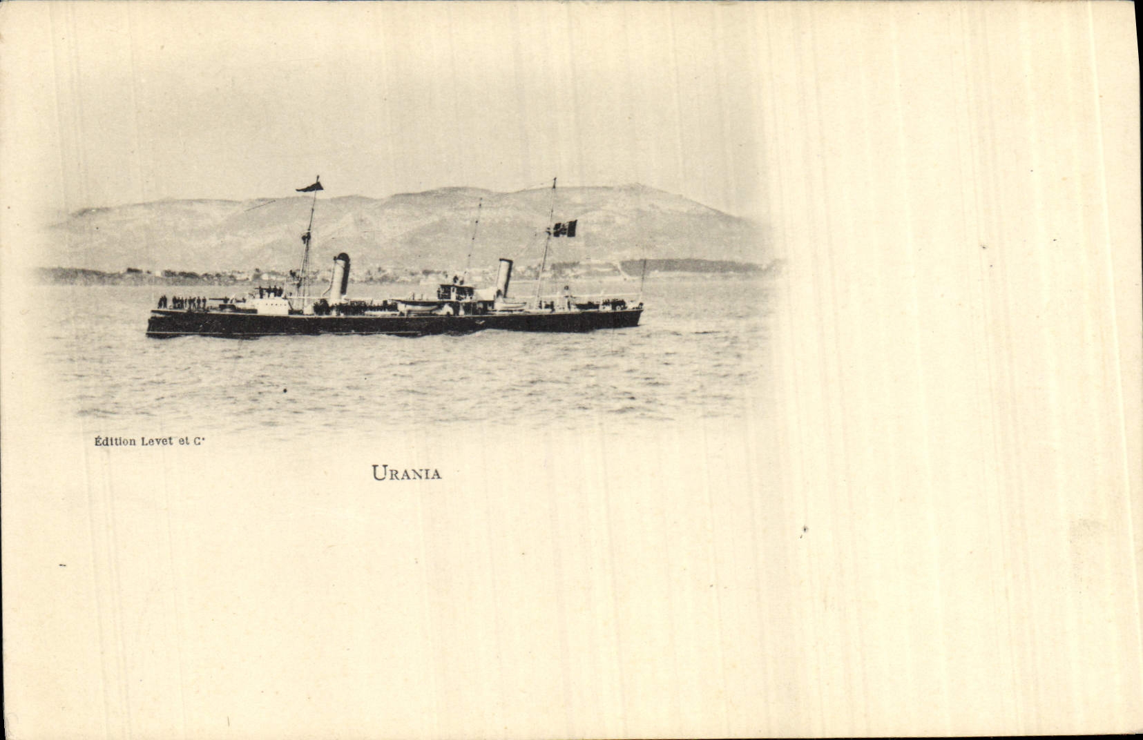 CPA Bateau de Guerre Urania 